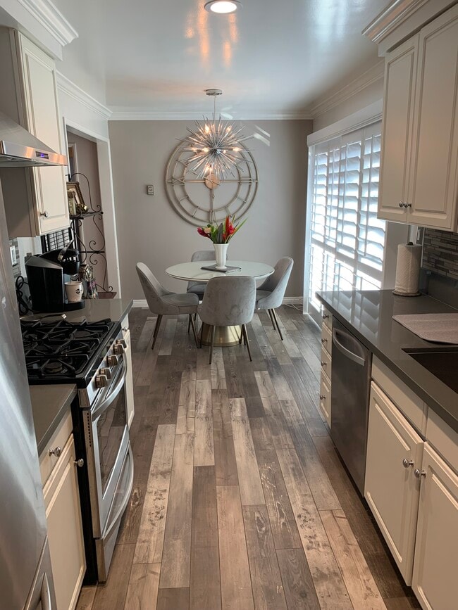 kitchen - 1128 11th St Unit 105