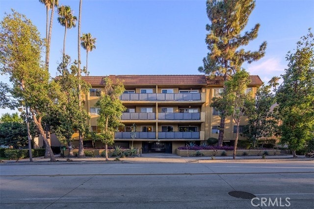 Building Photo - 382 E California Unit 101