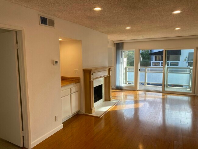 Photo - 4200 Vía Dolce Unit 1