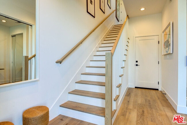 Photo - 6018 1/2-6018 1/2 Comey Ave