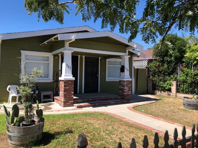 Building Photo - 1381-1385 Raymond Ave Unit 1383 Rental