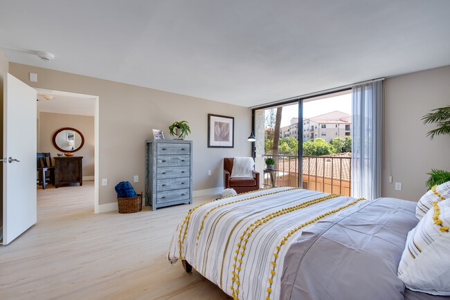 Photo - The Meridian at Laguna Hills - 55+ Active ...