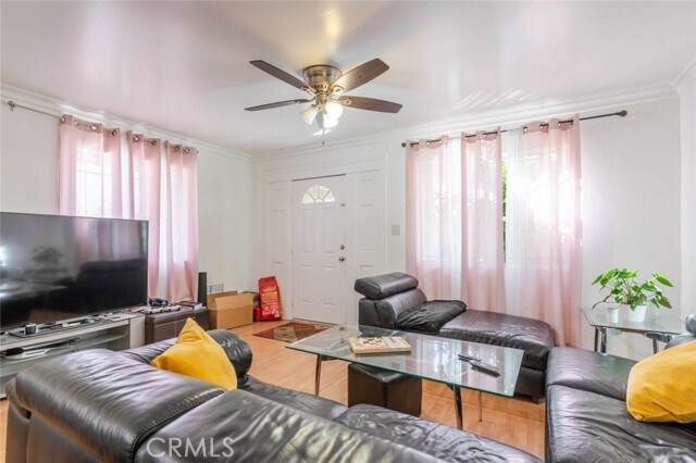 Photo - 5253 Fountain Ave