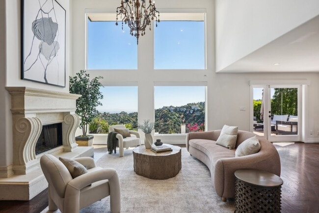 Photo - 2411 Mount Olympus Dr