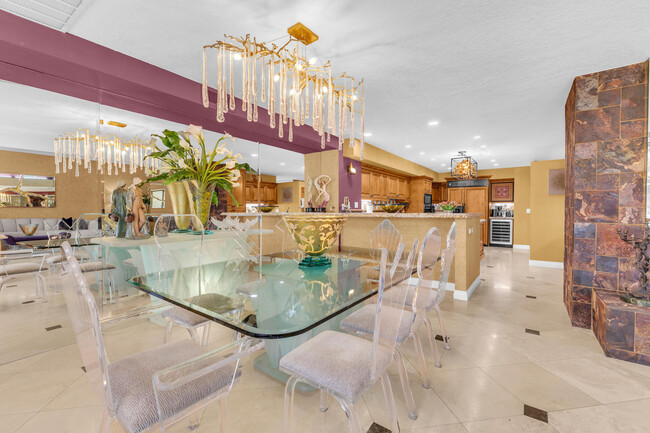 Photo - 216 W Kavenish Dr