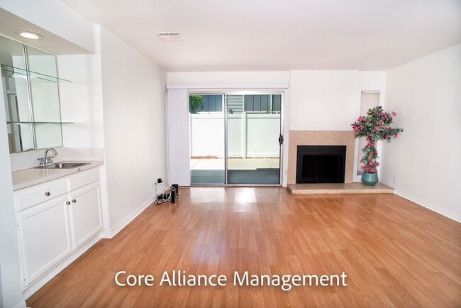 Photo - 18200 Andrea Cir S