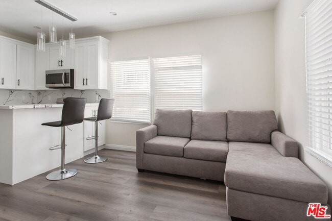 Photo - 1460 W 22nd St