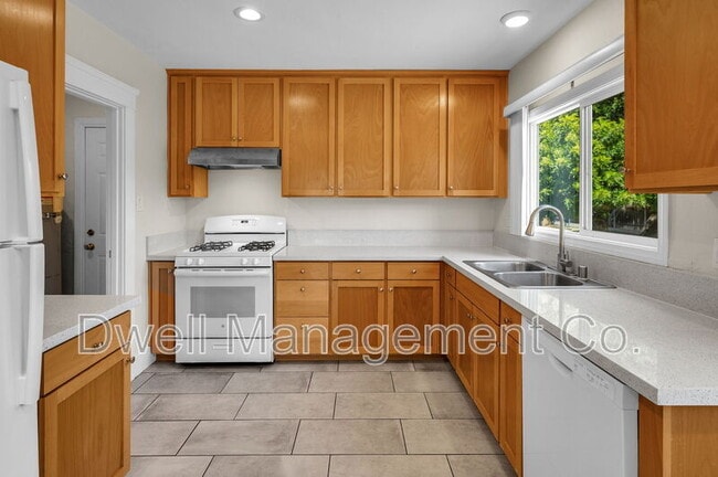 Photo - 1430 Diamond Ln