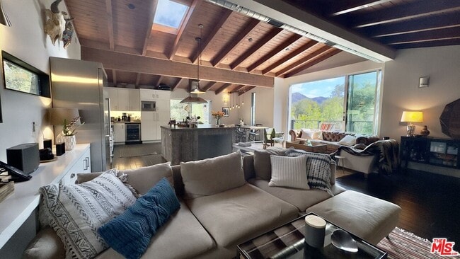 Photo - 19562 Cave Way