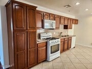 Photo - 13525 Vanowen St