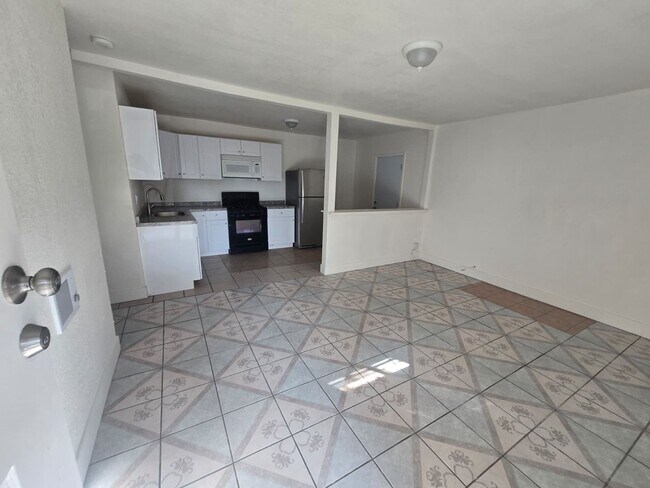 Photo - Sycamore Rd Unit A