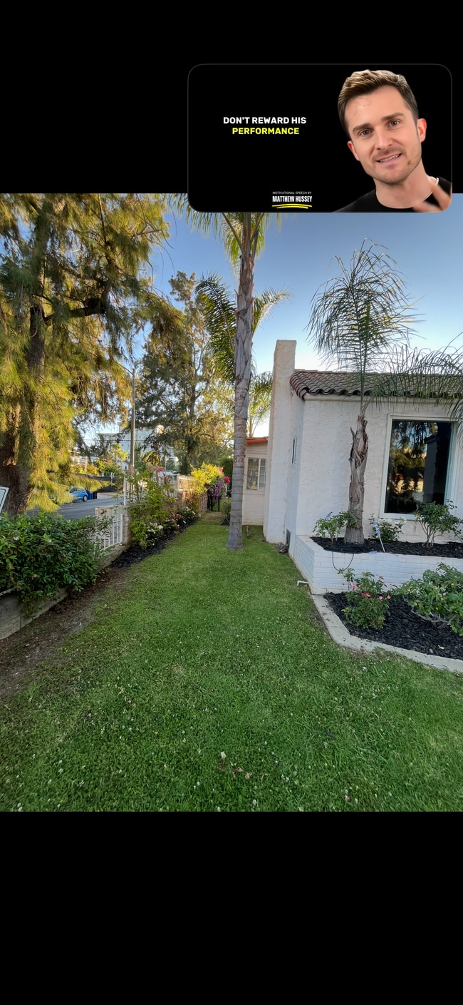 Photo - 101 N La Peer Dr