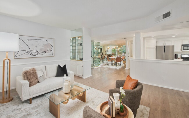 Photo - 14347 Albers St Unit Apt 206