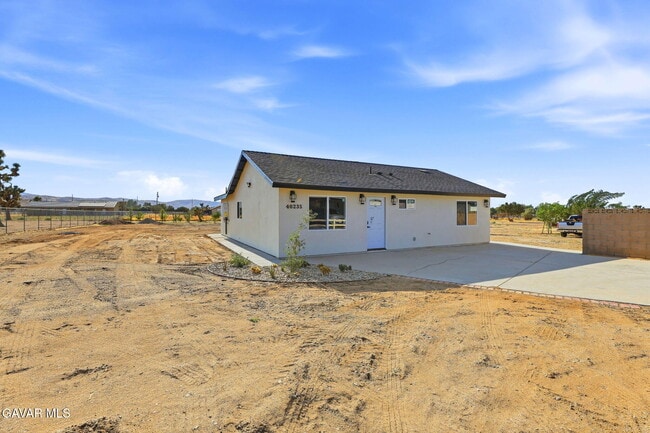 Building Photo - 40235 17th St W