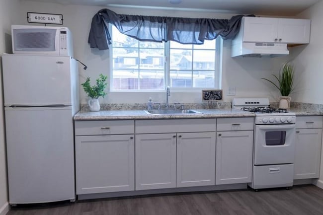 Photo - 2114 54th St