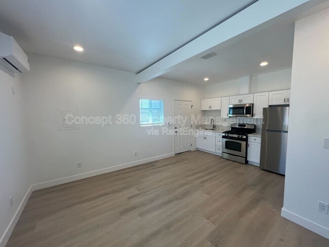 Photo - 1962 Harbor Ave Unit A