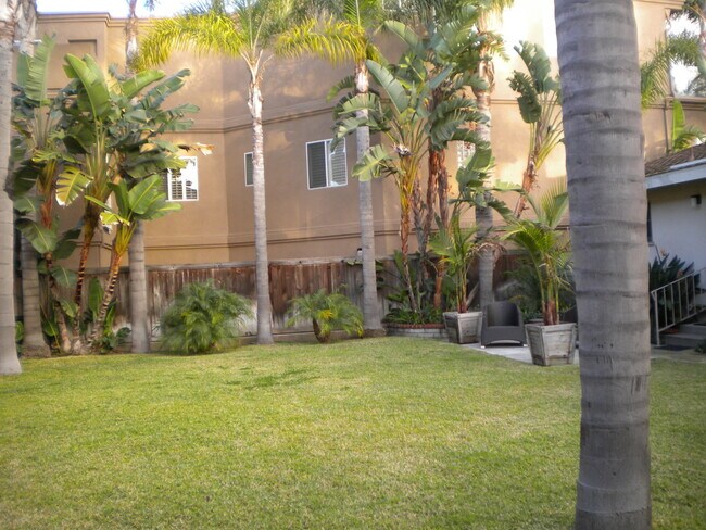 Downtown Huntington Beach Unit - Downtown Huntington Beach House Unit