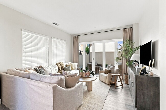 Photo - 22 Glicina St