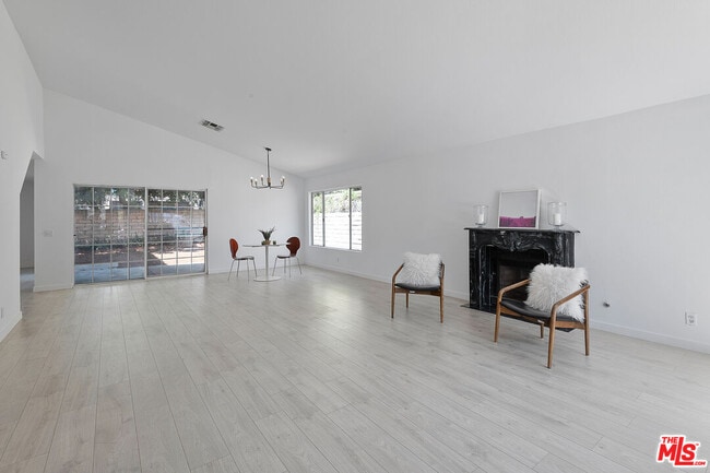 Photo - 8473 Penfield Ave