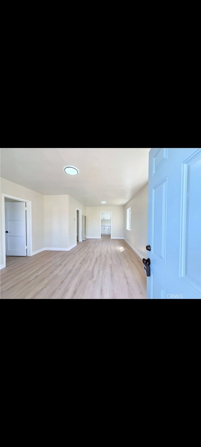 Photo - 5552 Lewis Ave Unit M