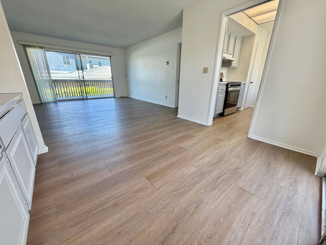 Photo - 1912 Bataan Rd Unit 3