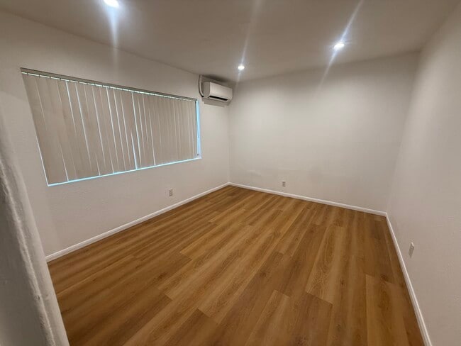 Photo - 2319 S Rimpau Blvd Unit 1