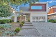 Photo - 16518 Moorpark St House