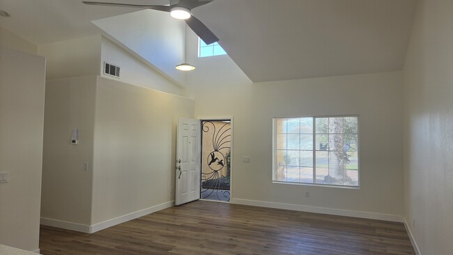 Building Photo - 804 Napa St