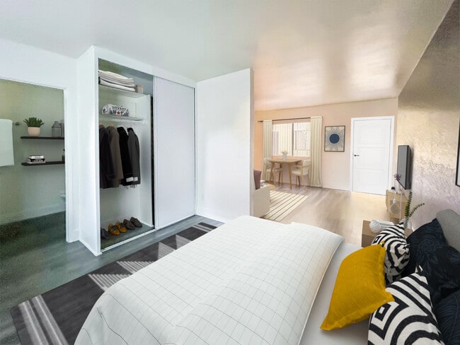 Photo - Seapointe Village