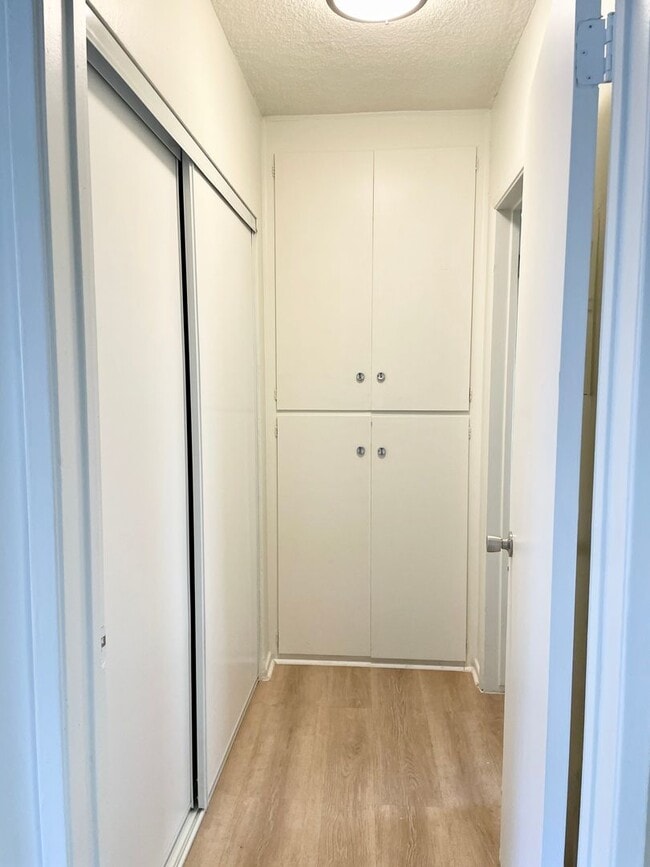 Photo - Cozy 1 bedroom unit located in Canoga Park... Unit 102