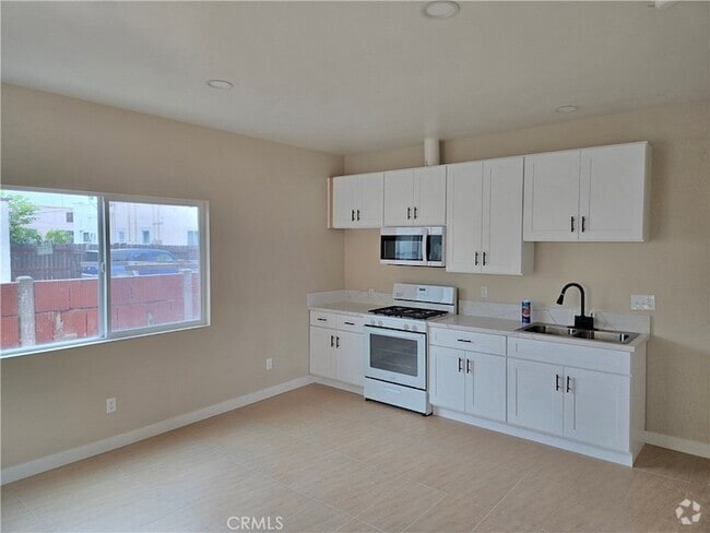 Building Photo - 6008 Kansas Ave Rental