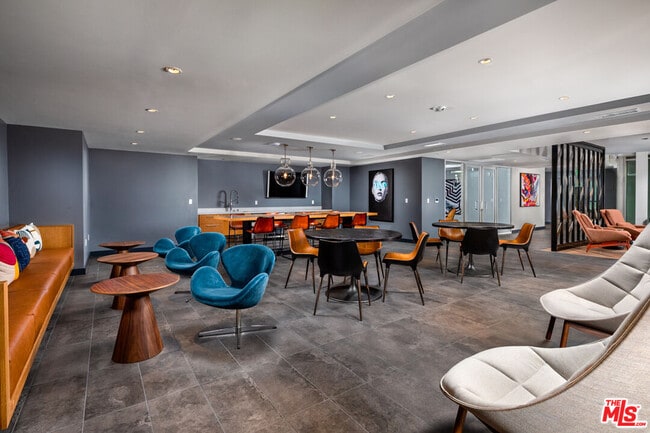 Photo - 750 S Oxford Ave Unit 677