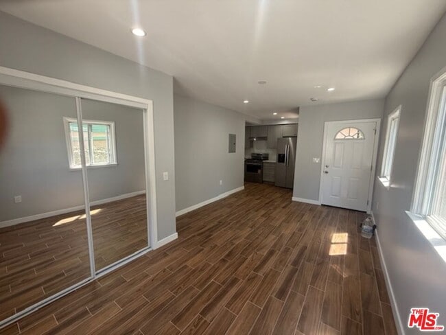 Building Photo - 513 San Juan Ave Rental