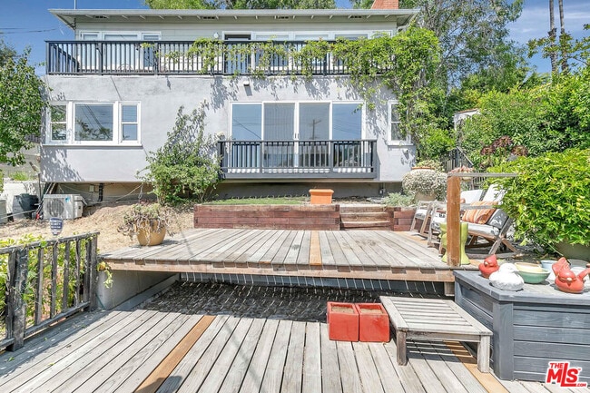 Photo - 2073 Vine St Condo