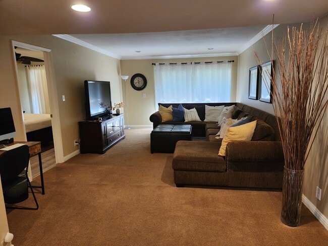 Building Photo - 1050 E Ramon Rd Unit Will Advise