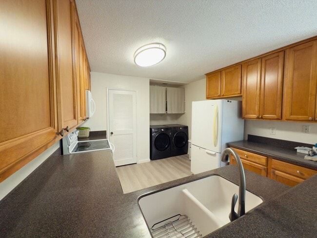 Photo - Charming 3-Bedroom Townhome Just Off the 5...