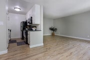 1BR, 1BA - 875SF - Malibu Apartments
