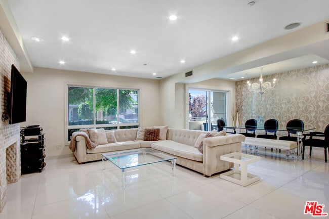 Photo - 11921 Dorothy St Unit 102