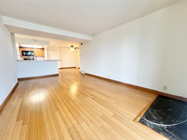 Roomy Signal Hill condo in Hillside Pines ... - Roomy Signal Hill condo in Hillside Pines ...
