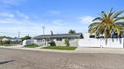 Photo - 1045 W Sycamore Ave House