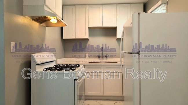 Building Photo - 2141 E 16th St