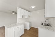 Photo - 1339 W 109th St Townhome