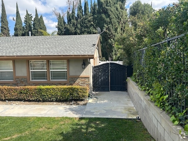 Building Photo - 1348 S Hidden Valley Dr Rental
