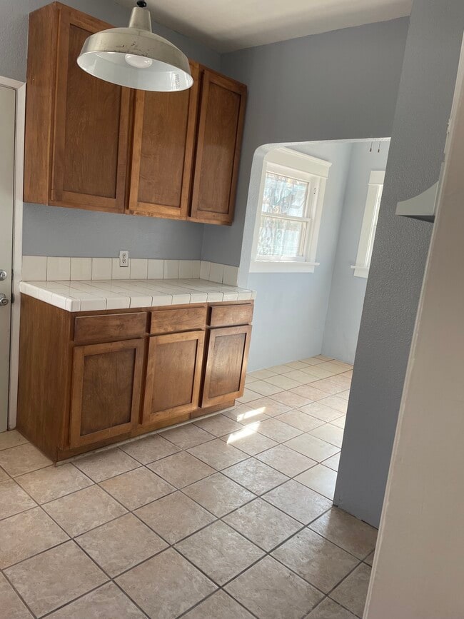 Kitchen - 1922 E 4th St House
