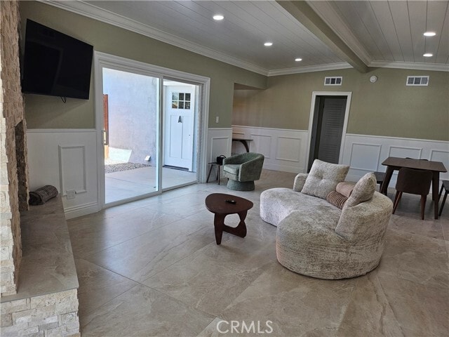 Photo - 44250 Russell Ln