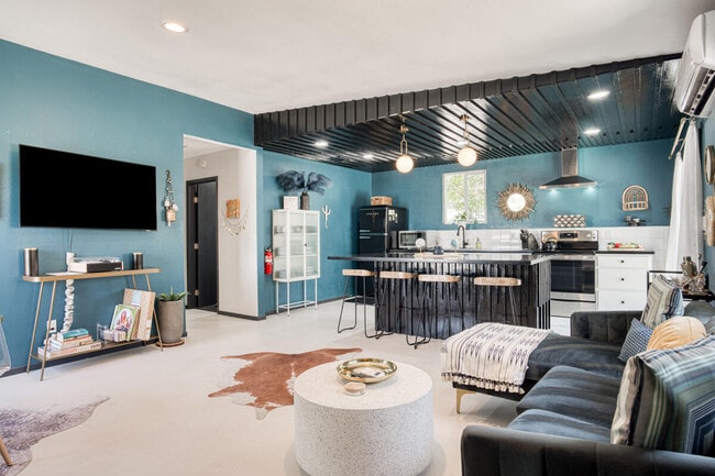 Photo - 61589 El Reposo St