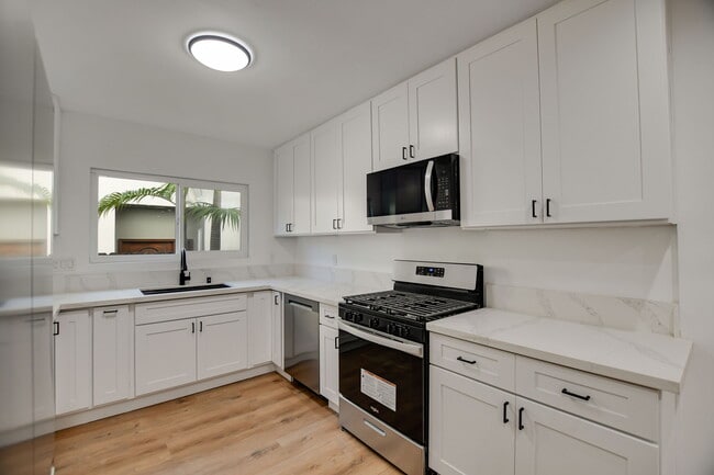 Photo - 2005 21st St Unit 1