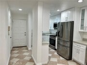 Photo - 327 W Stocker St Townhome