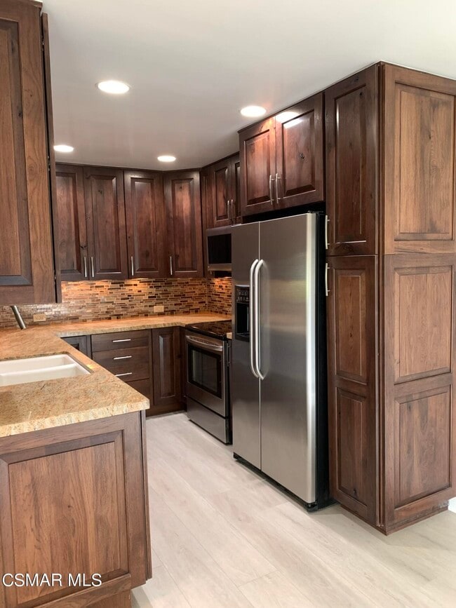 Photo - 1242 Landsburn Cir