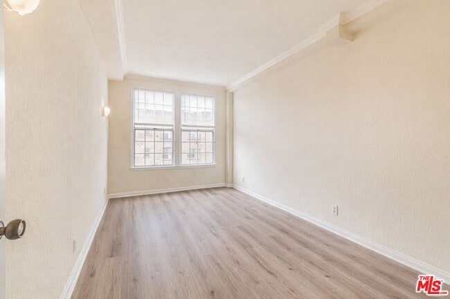 Photo - 5640 Franklin Ave Unit 200